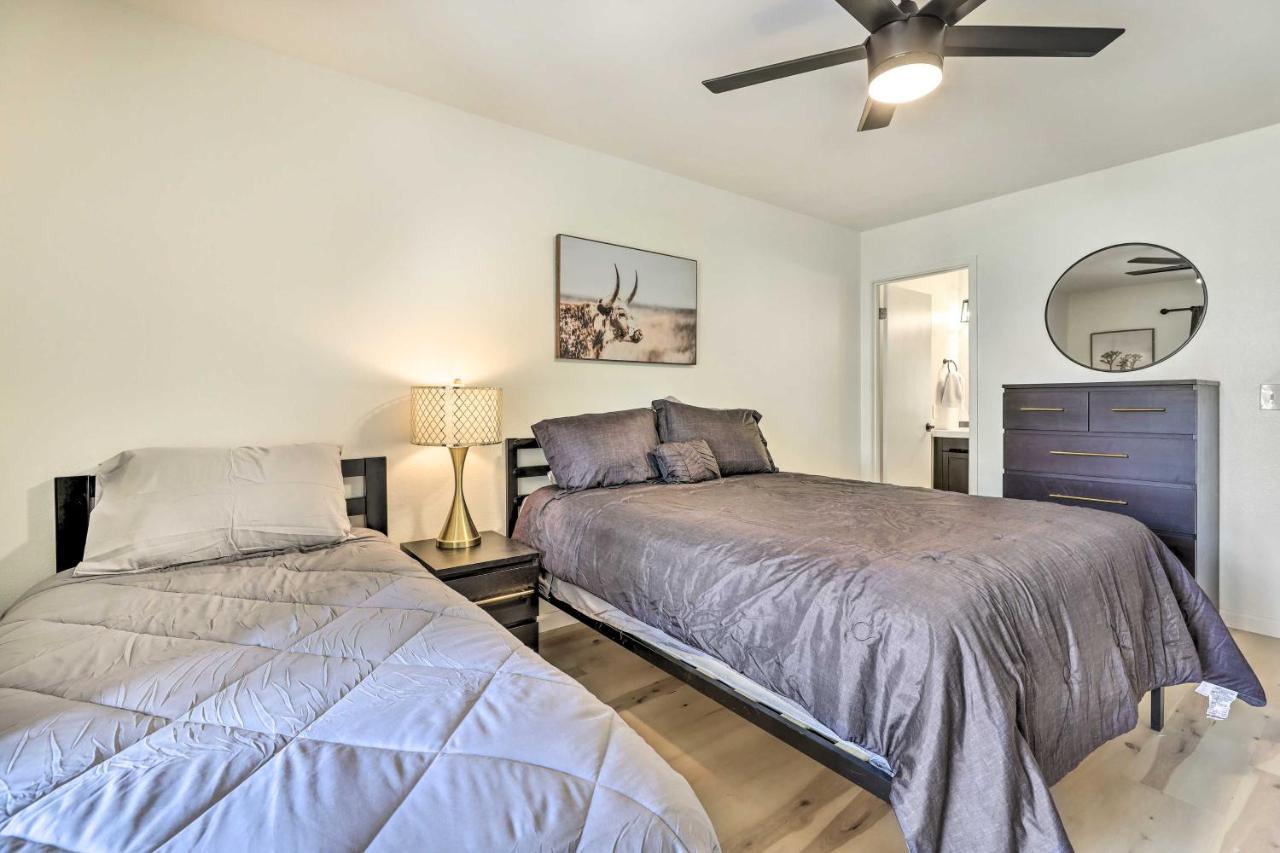 Renovated Chandler Townhome Walk To Downtown Eksteriør bilde